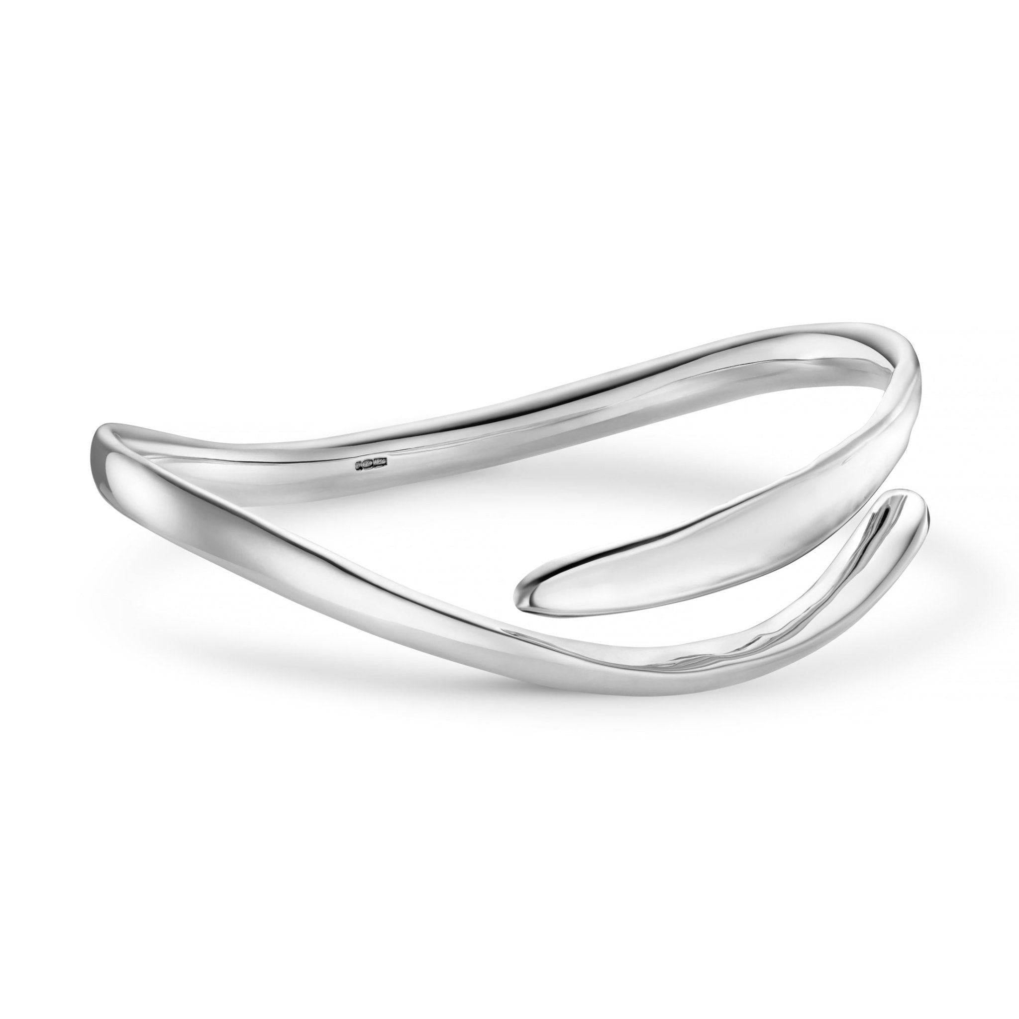 6mm Silver bracelet on a white background