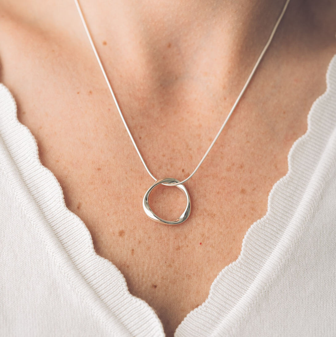 Molly Silver Circle Pendant Necklace - Handmade Jewellery