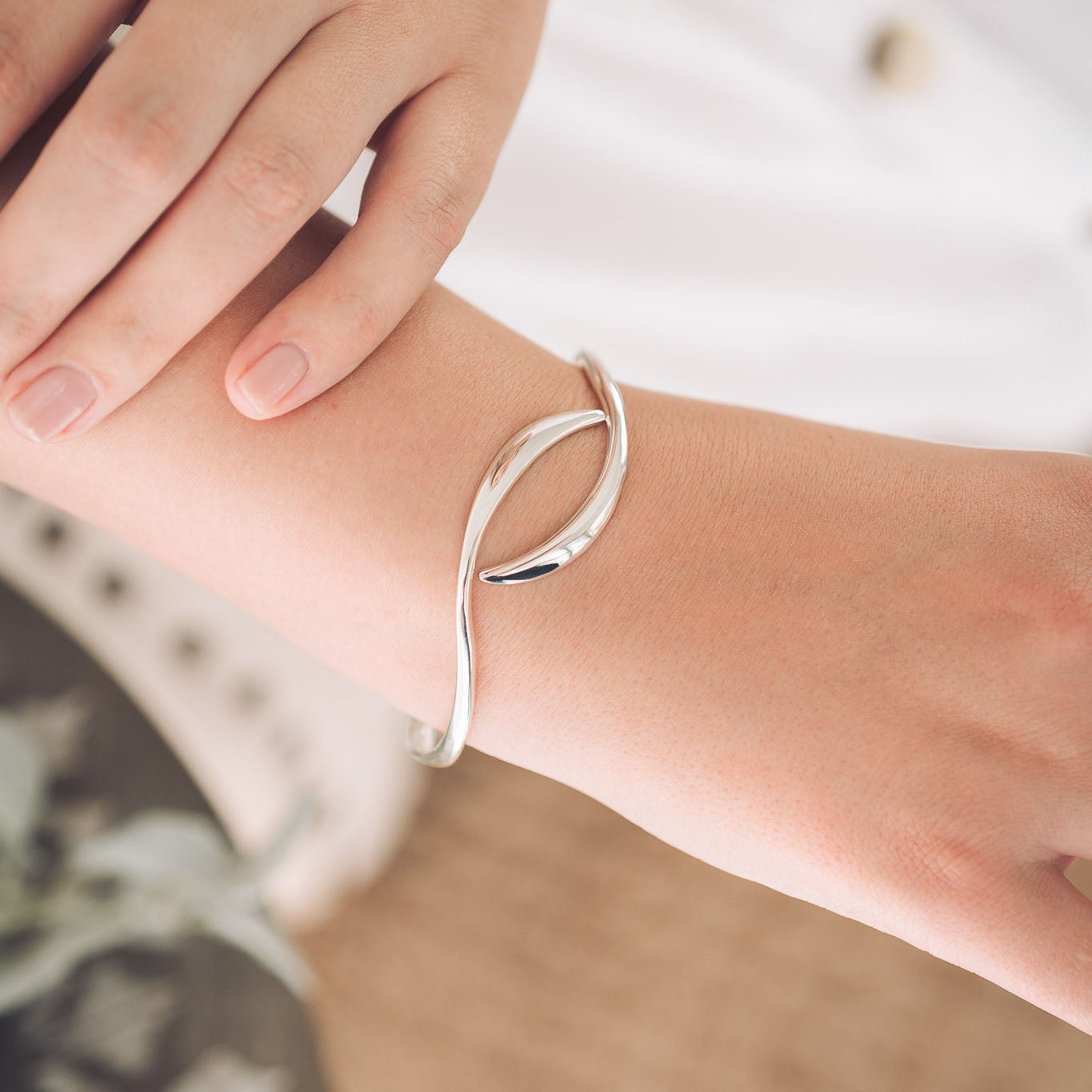 plain silver bangle