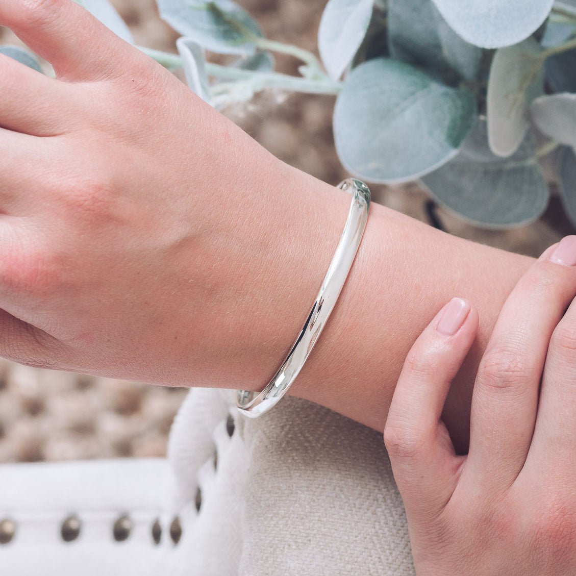 Classic Silver Polished Oval Bangle