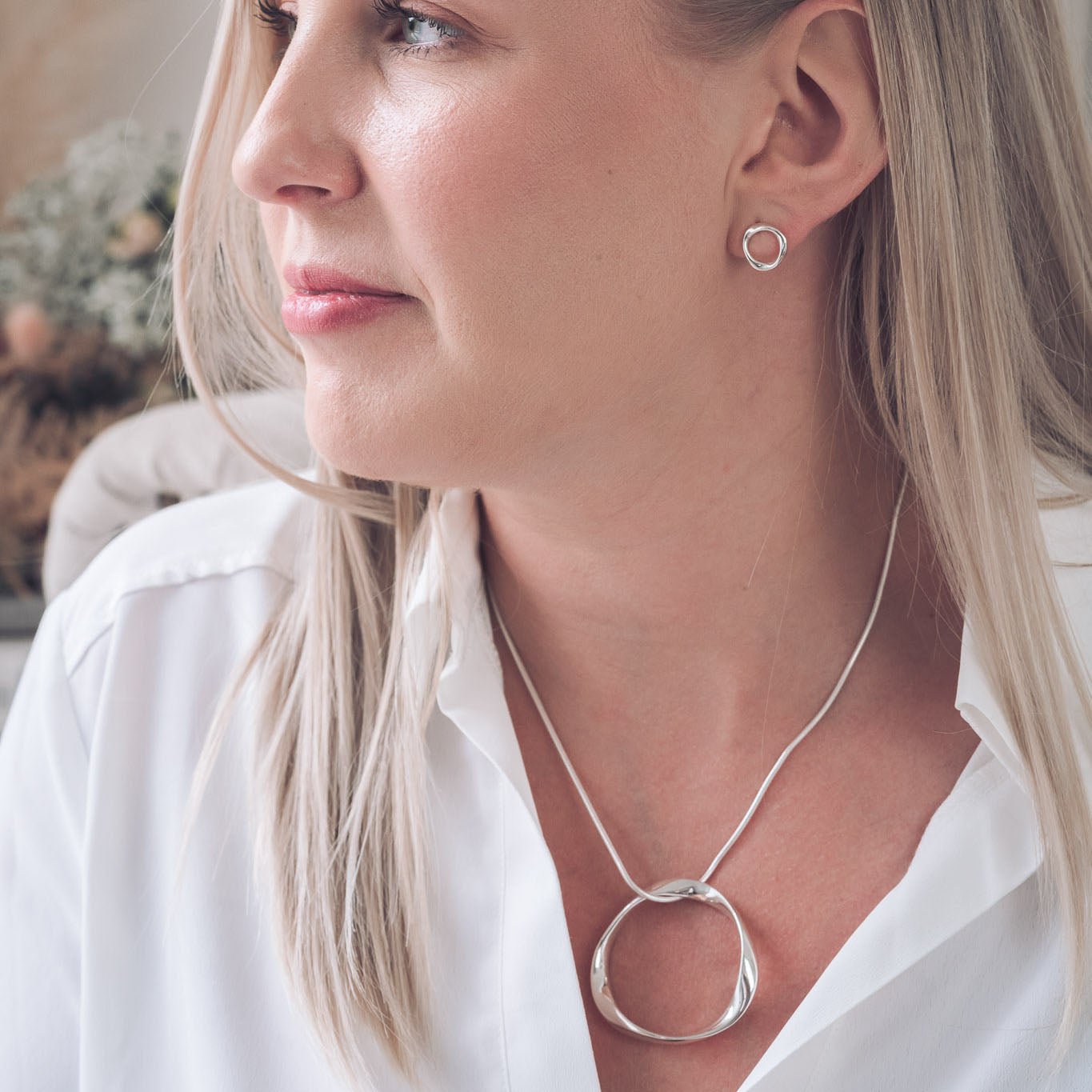 Silver, Open Curved Circle Pendant