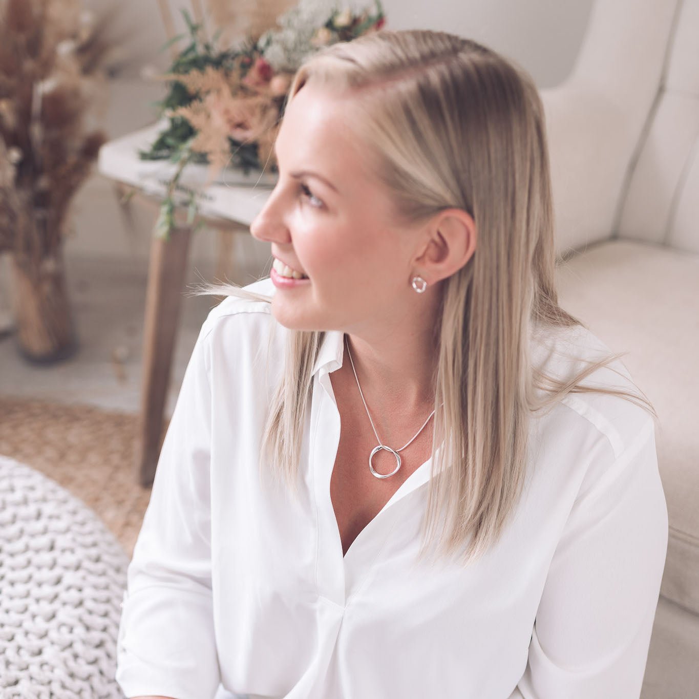 Simple Silver Twisted Circle Stud Earrings