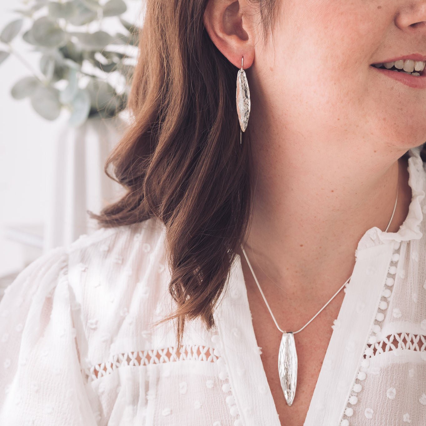 Handmade Silver Textured Leaf Style Necklace