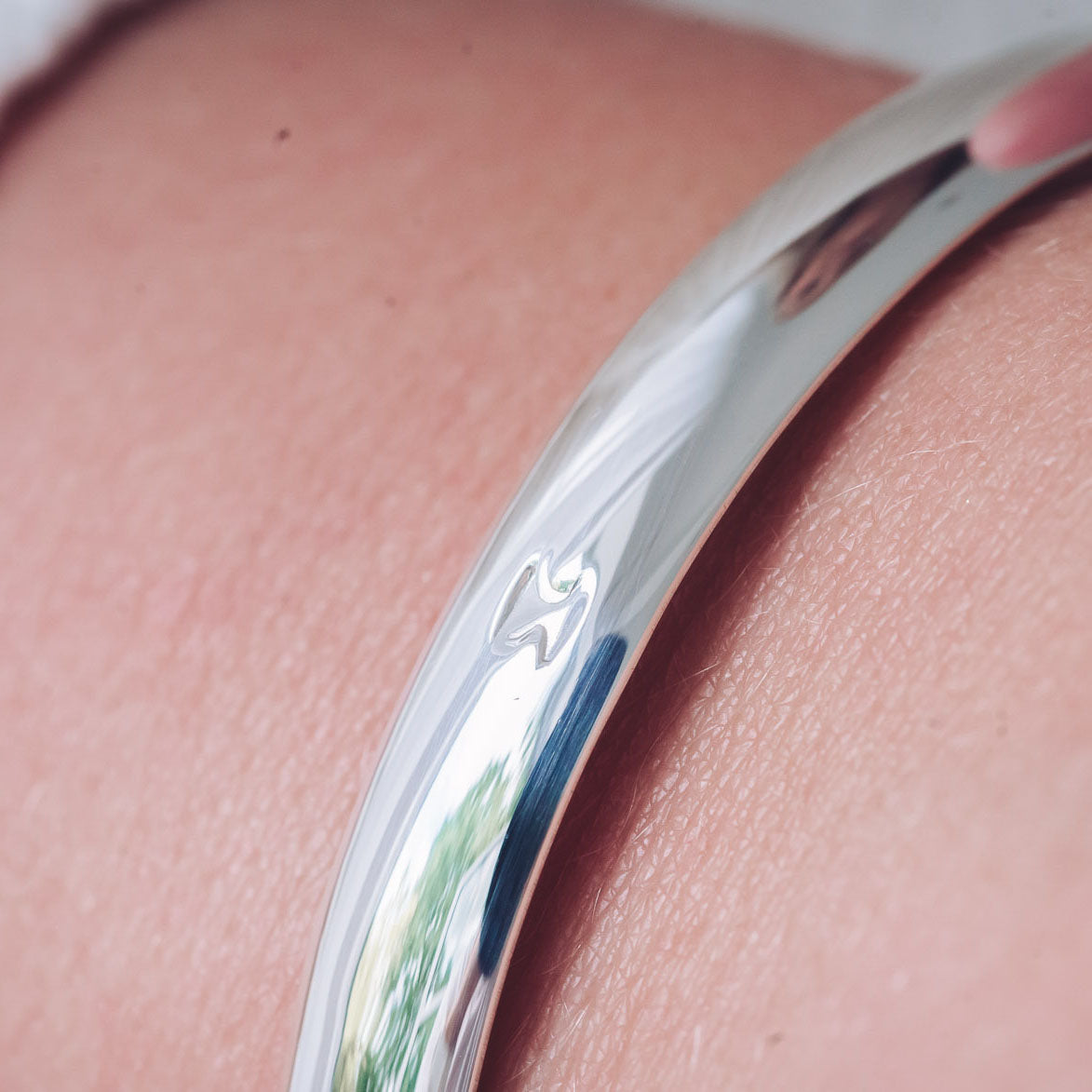 Classic Silver Polished Oval Bangle 