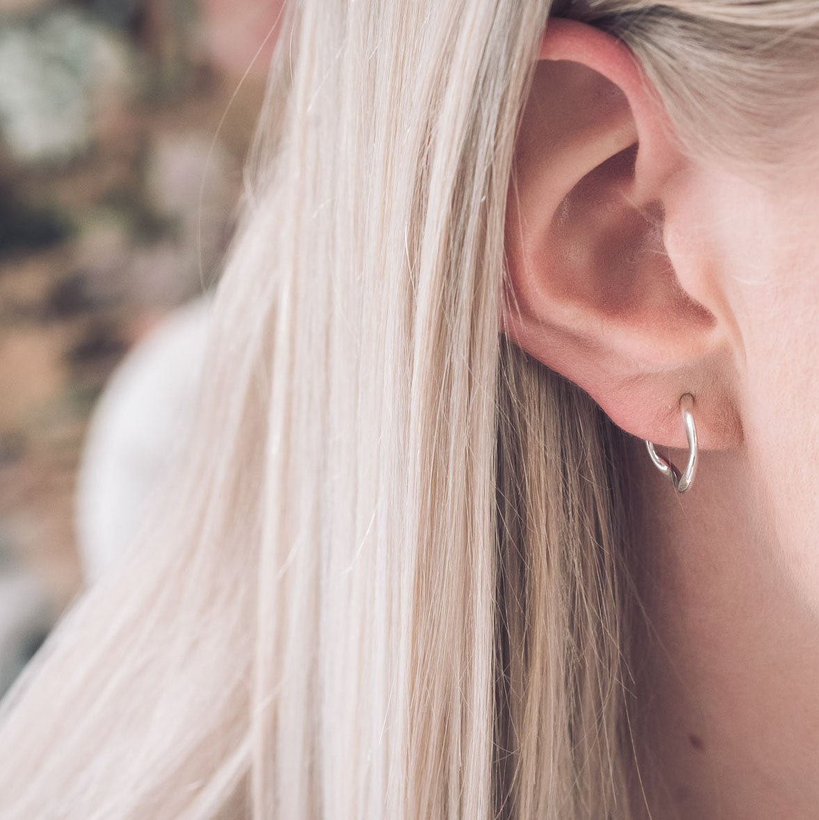 silver earrings hoops