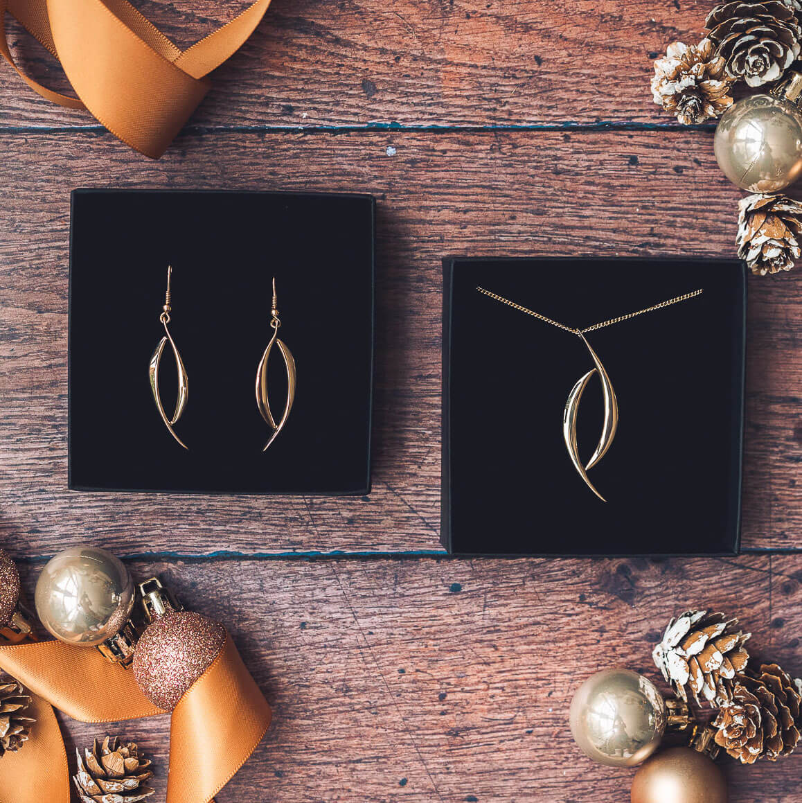 9ct-gold-womens-jewellery-collection