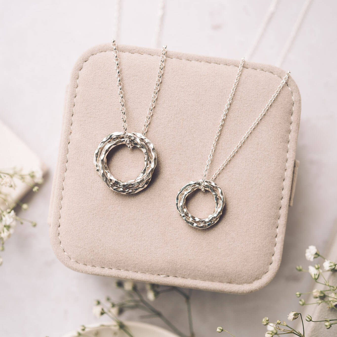3 ring silver pendant necklace