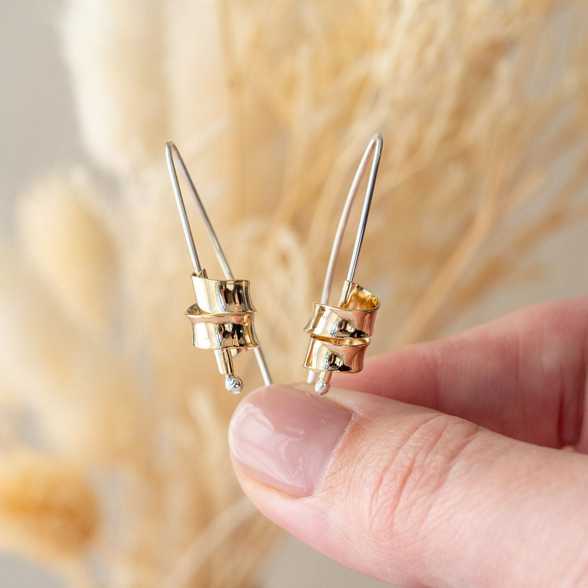 Sarah Ribbon 9ct Gold Drop Earrings - Earrings