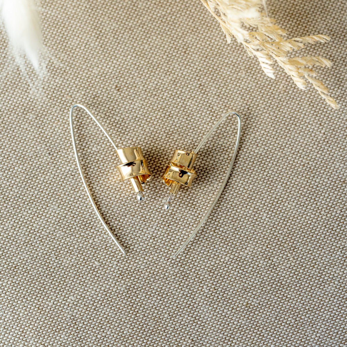 Sarah Ribbon 9ct Gold Drop Earrings - Earrings