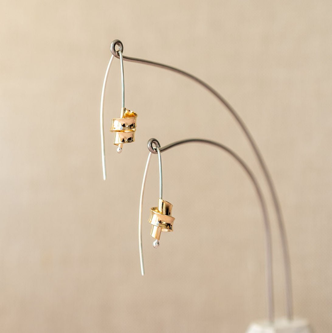 Sarah Ribbon 9ct Gold Drop Earrings - Earrings