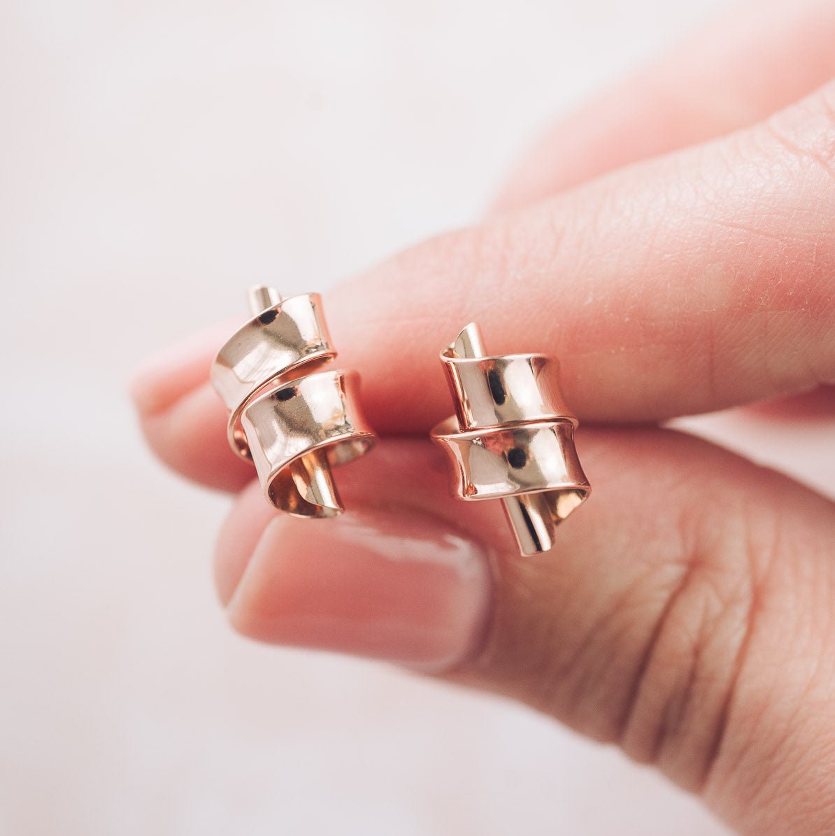 Sarah Ribbon 9ct Rose Gold Stud Earrings - Earrings