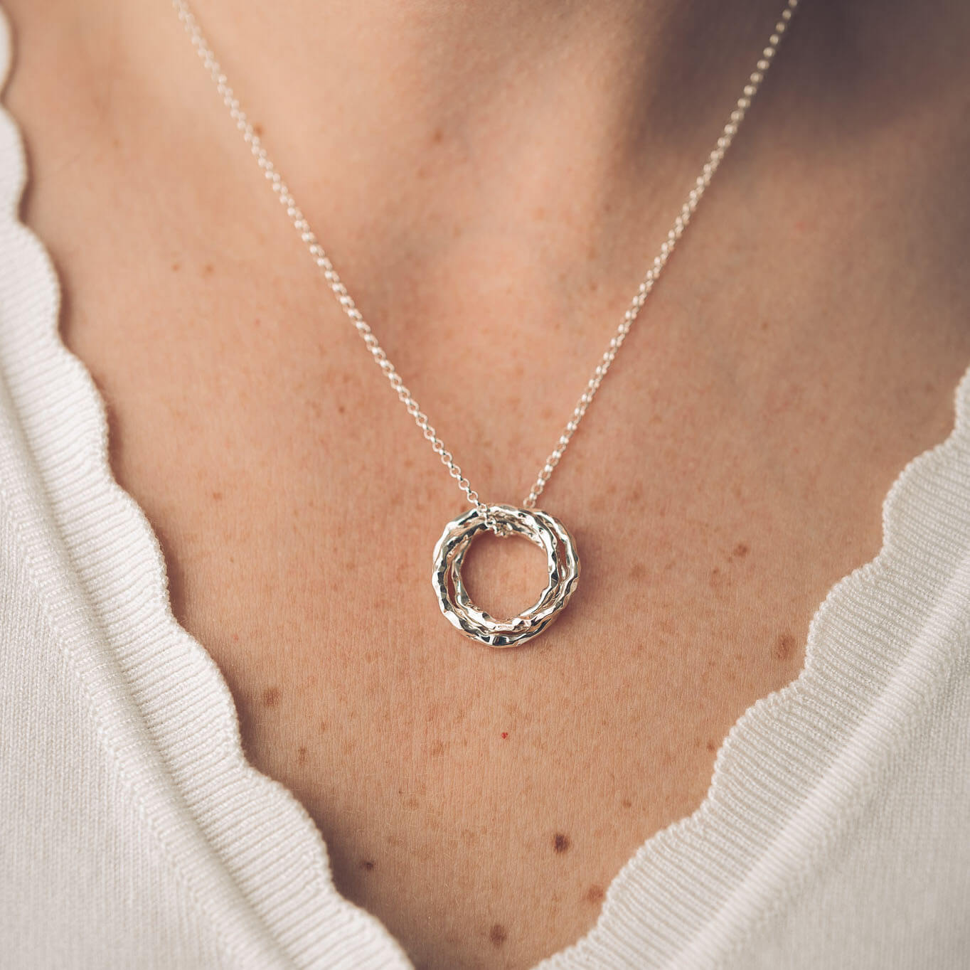 small three ring necklace silver