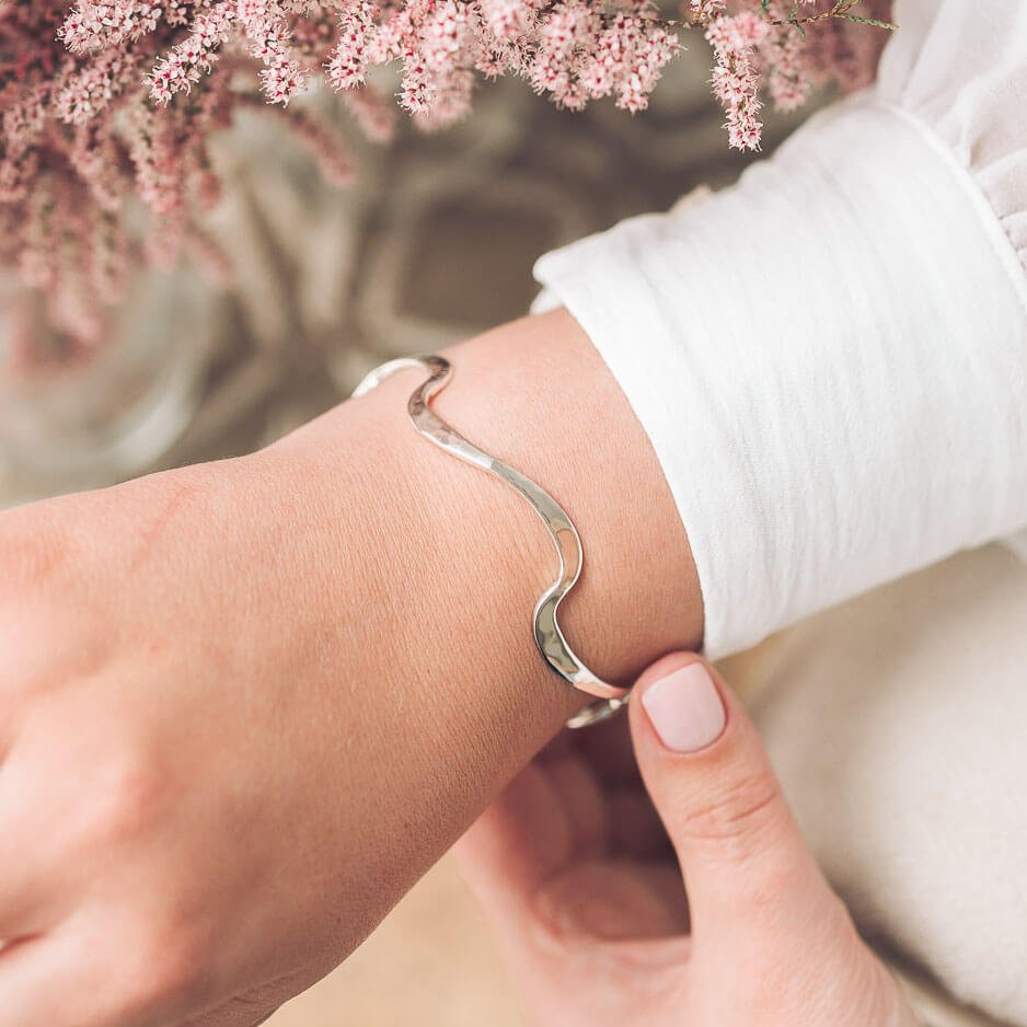 silver wave bangle
