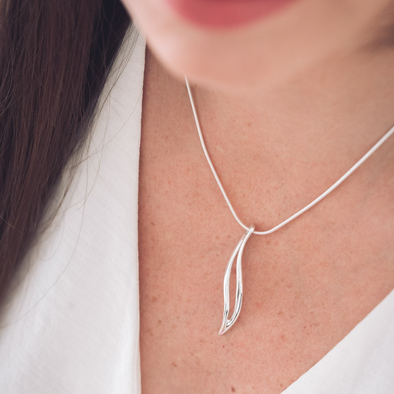  Silver Curved Amy Pendant
