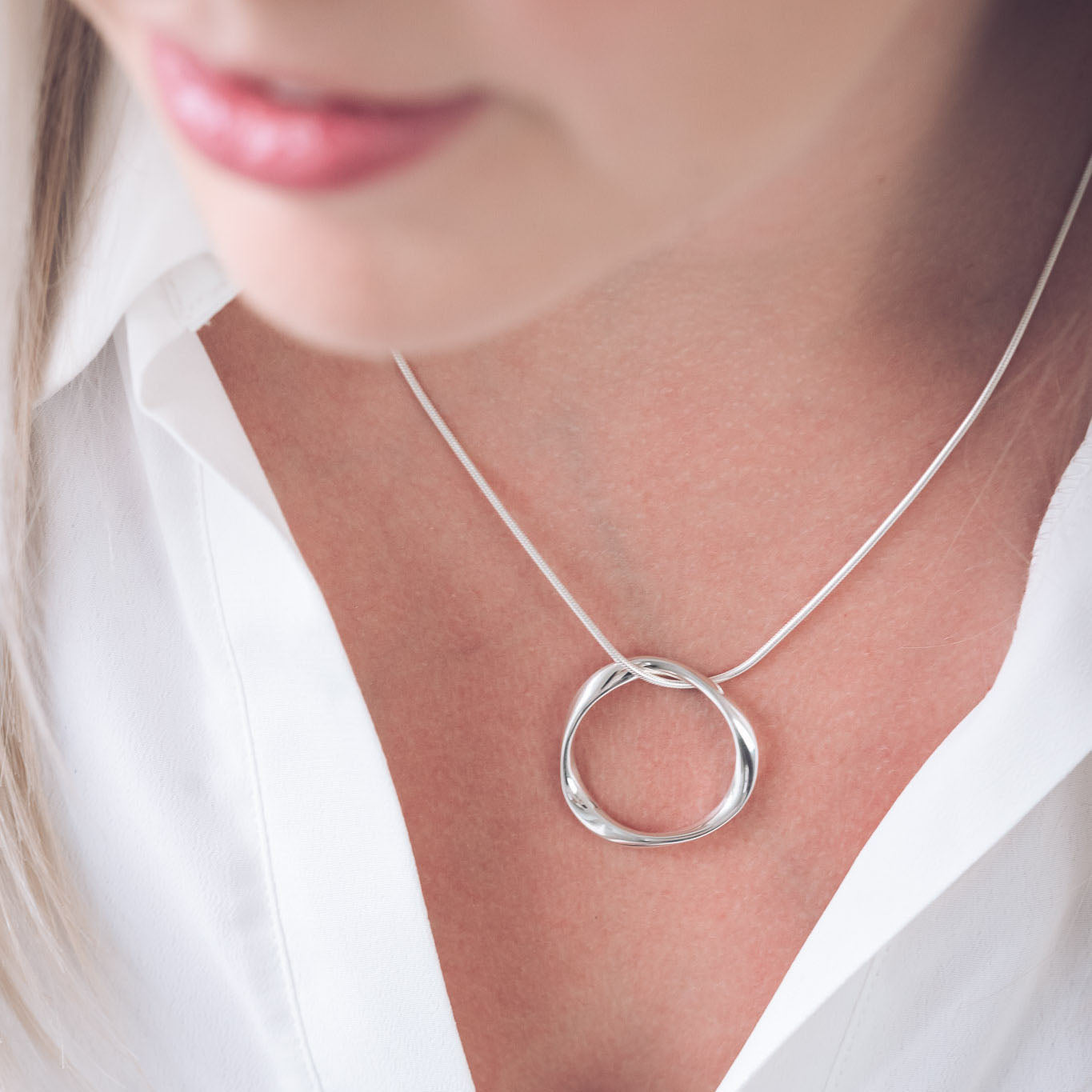 Silver, Open Curved Circle Pendant