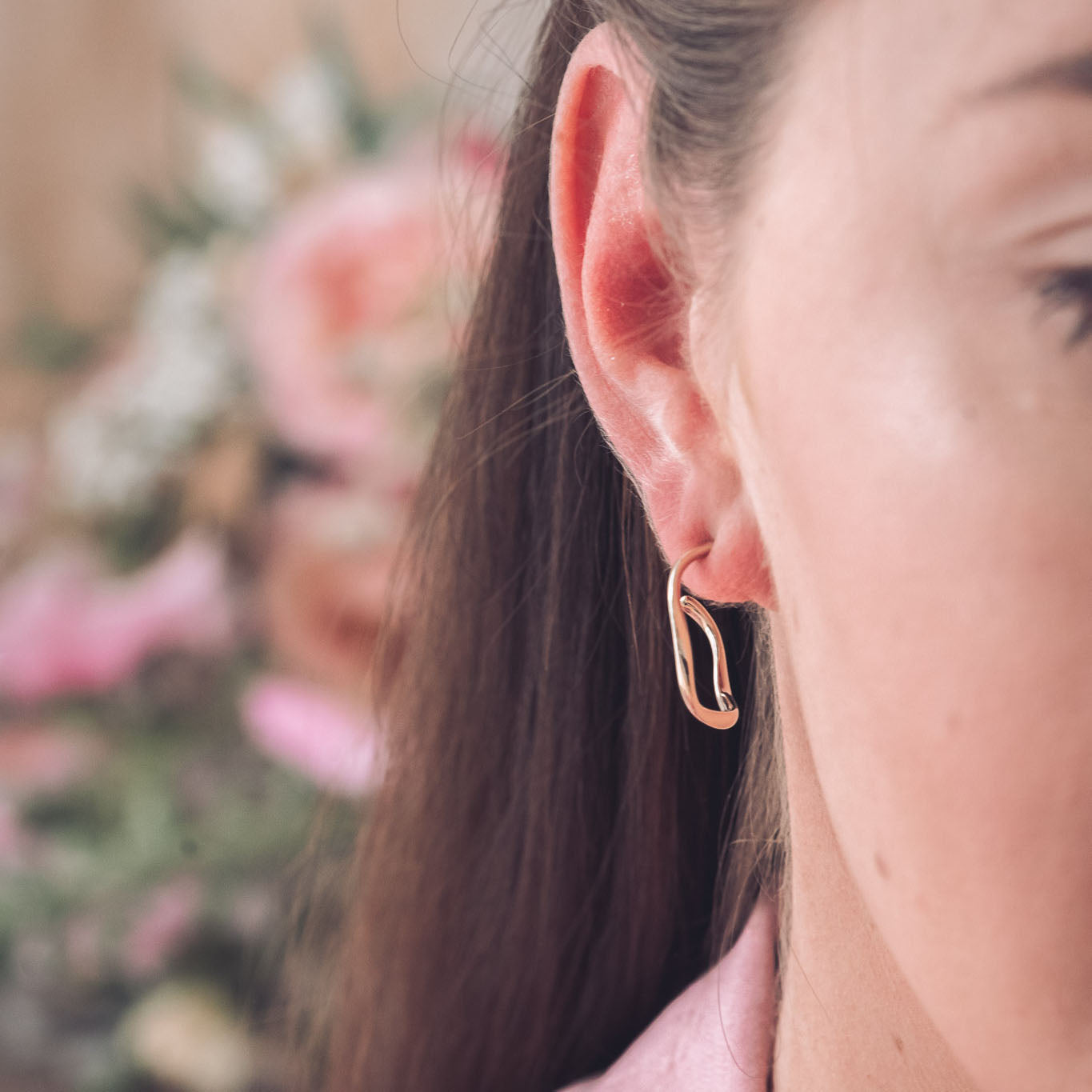 gold hoop earrings uk